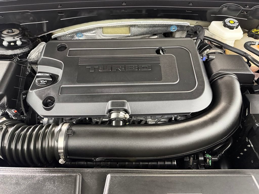 Used 2025 Buick Envision Sport Touring AWD/4WD image 33
