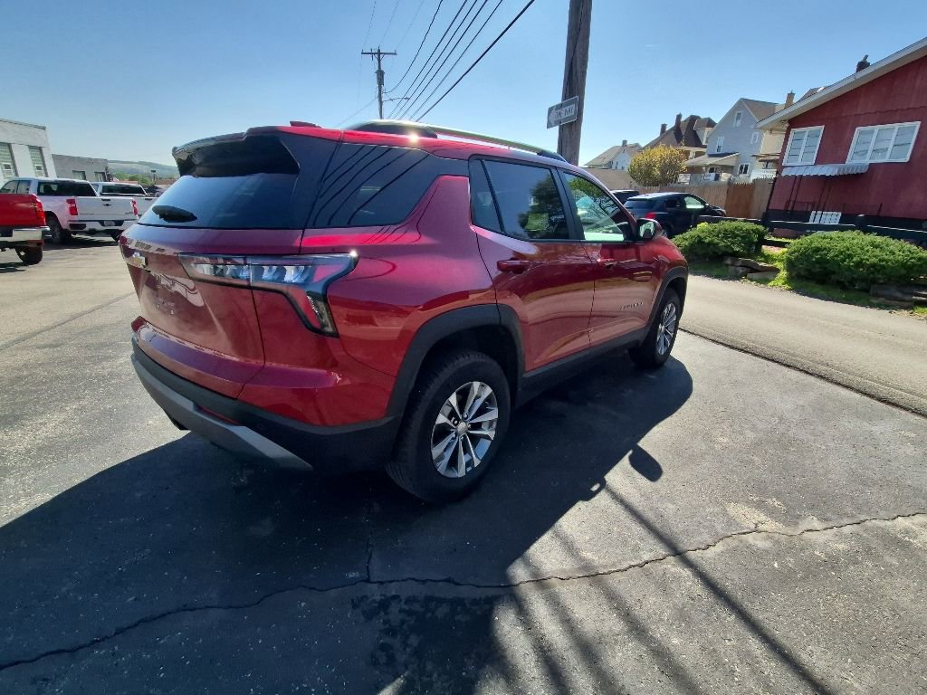 Used 2025 Chevrolet Equinox LT w/ Convenience Package II image 7