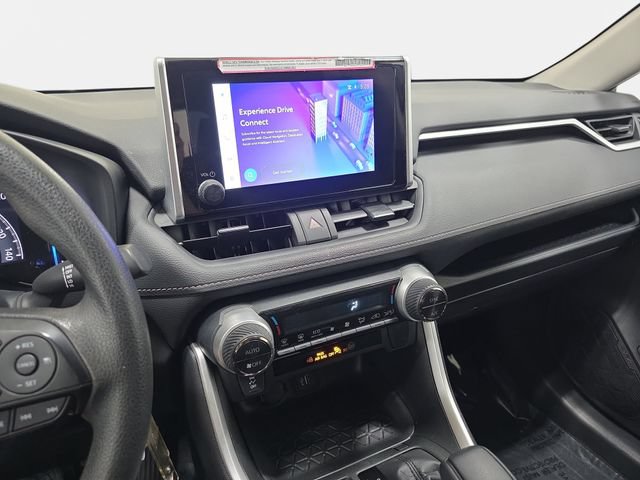 Certified 2024 Toyota RAV4 LE AWD/4WD image 17