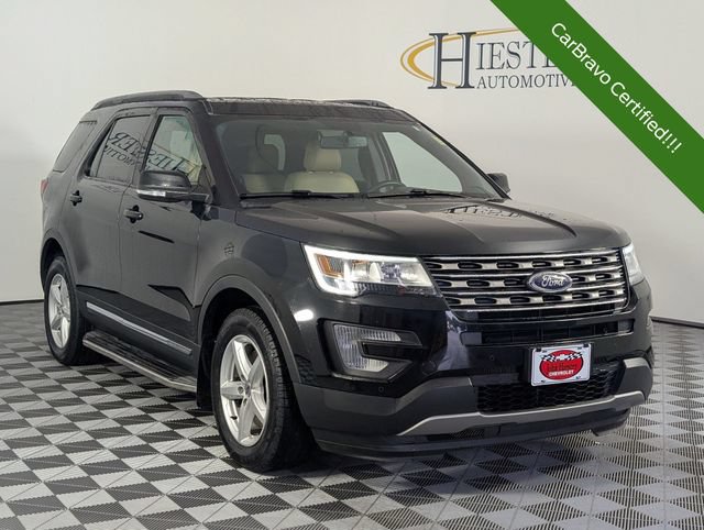 Used 2017 Ford Explorer XLT w/ Equipment Group 202A AWD/4WD image 2