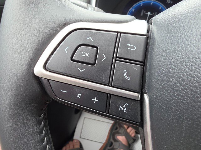 Used 2023 Toyota Highlander Platinum AWD/4WD image 43
