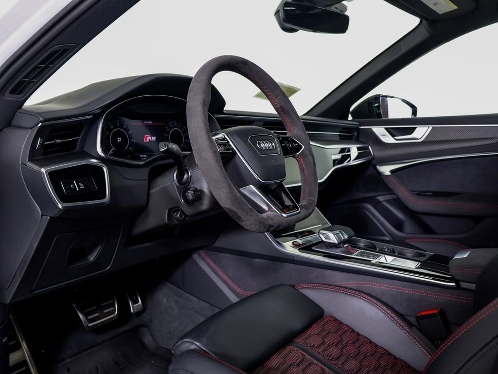Used 2024 Audi RS 6 performance w/ Matte Carbon Package image 4