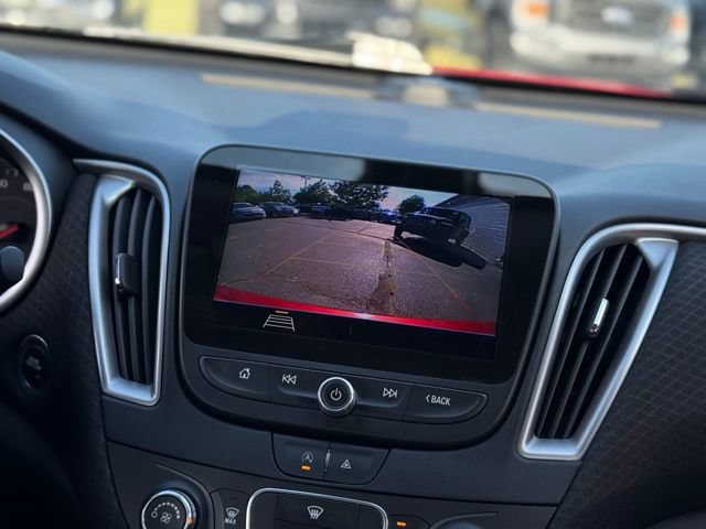Used 2020 Chevrolet Malibu RS w/ LPO, Convenience Package 2 FWD image 2