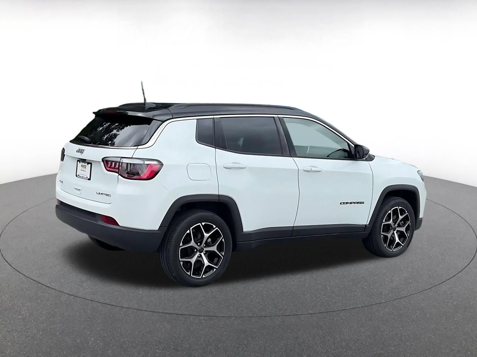 Used 2025 Jeep Compass Limited AWD/4WD image 14