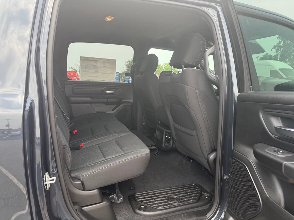 New 2026 RAM 1500 Express AWD/4WD image 10