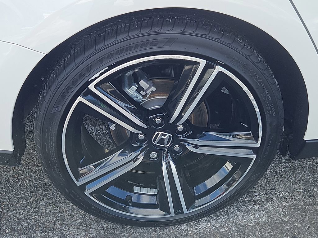 Certified 2025 Honda Accord Sport image 9