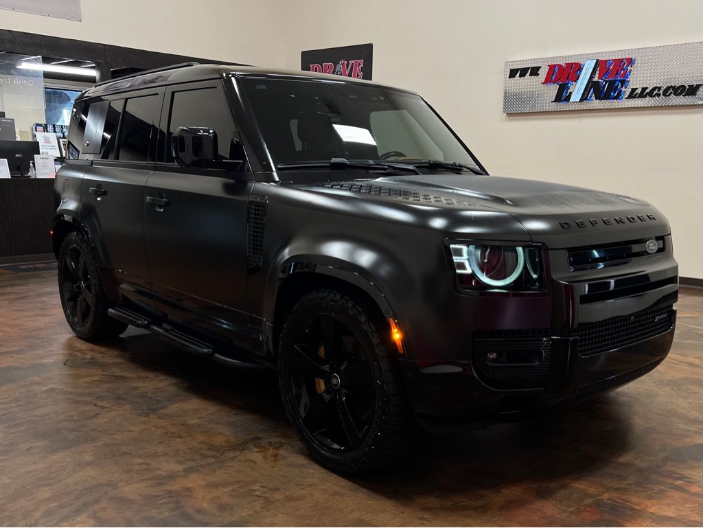 Used 2023 Land Rover Defender 110 X-Dynamic SE AWD/4WD image 3