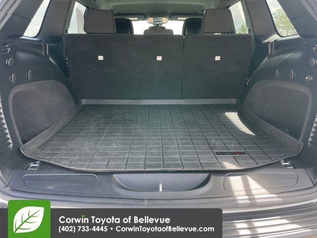 Used 2019 Jeep Grand Cherokee Laredo AWD/4WD image 29