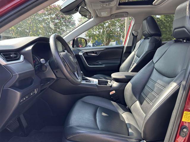 Certified 2020 Toyota RAV4 XLE Premium AWD/4WD image 22