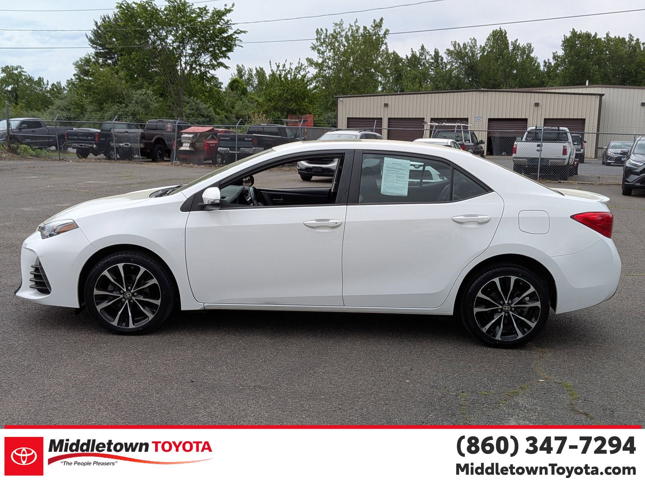 Used 2019 Toyota Corolla SE w/ SE Premium Package FWD image 6