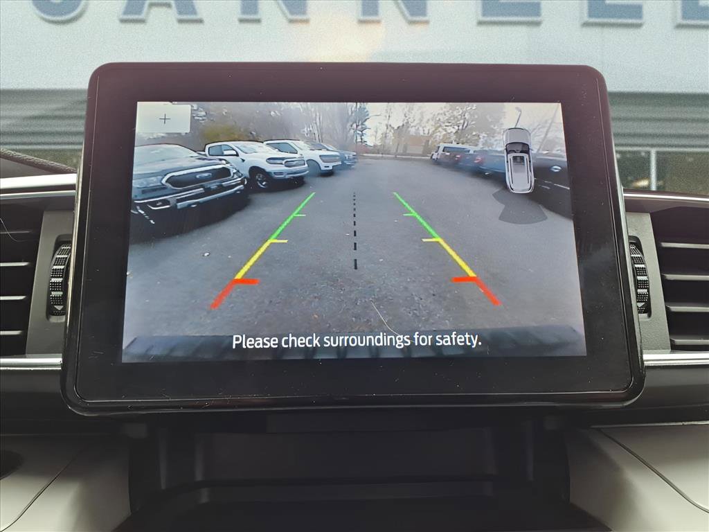 Used 2023 Ford Explorer XLT w/ Equipment Group 202A image 22