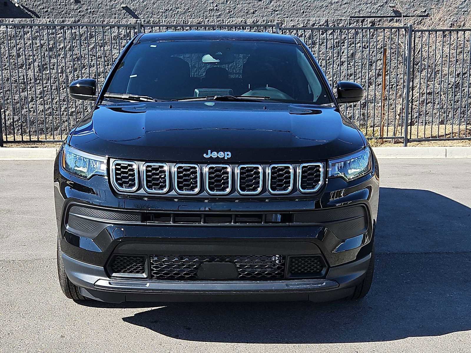 Used 2025 Jeep Compass Sport AWD/4WD image 25