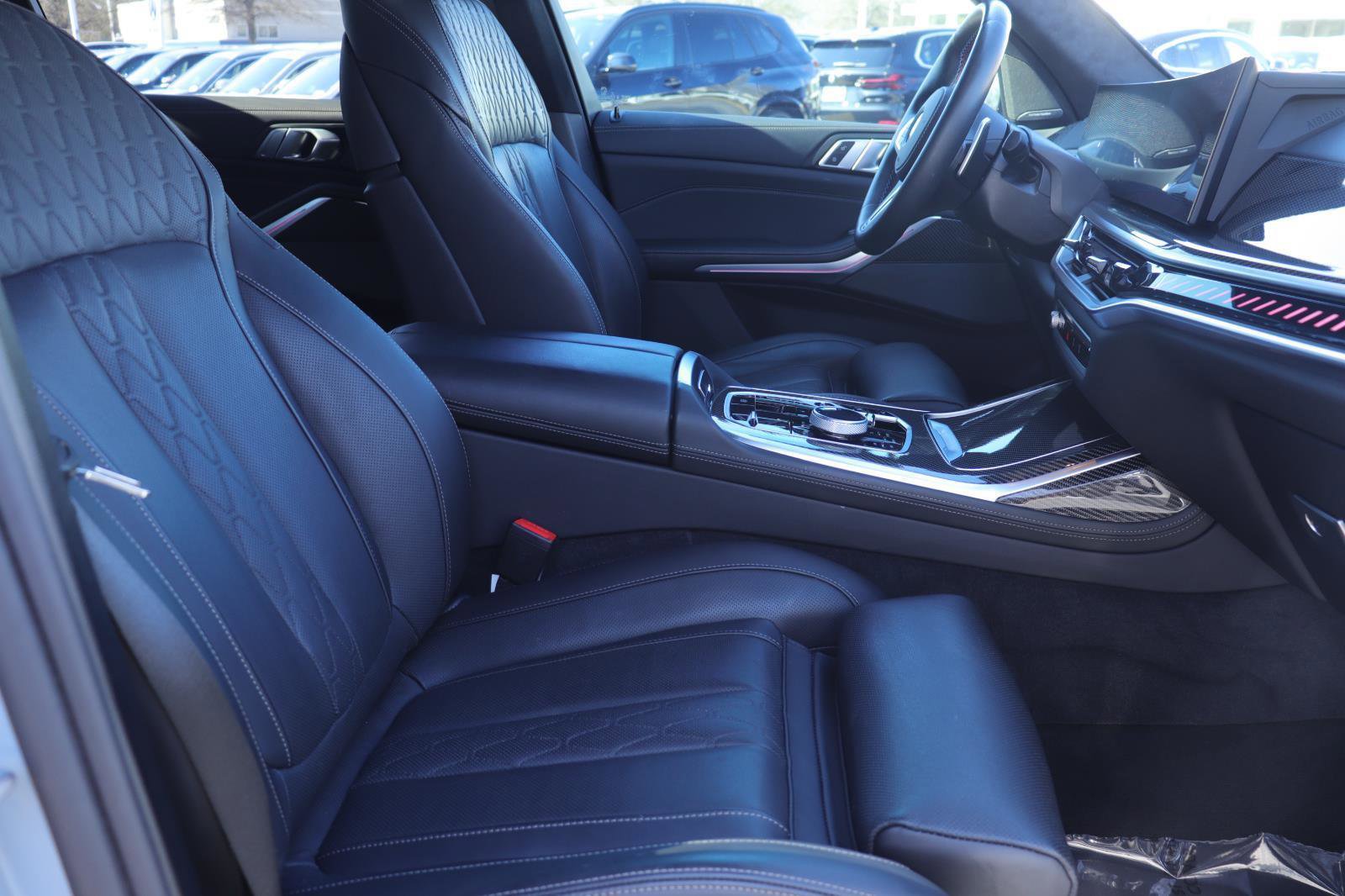 Used 2025 BMW X7 M60i image 22