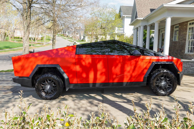 Used 2024 Tesla Cybertruck Cyberbeast AWD/4WD image 9