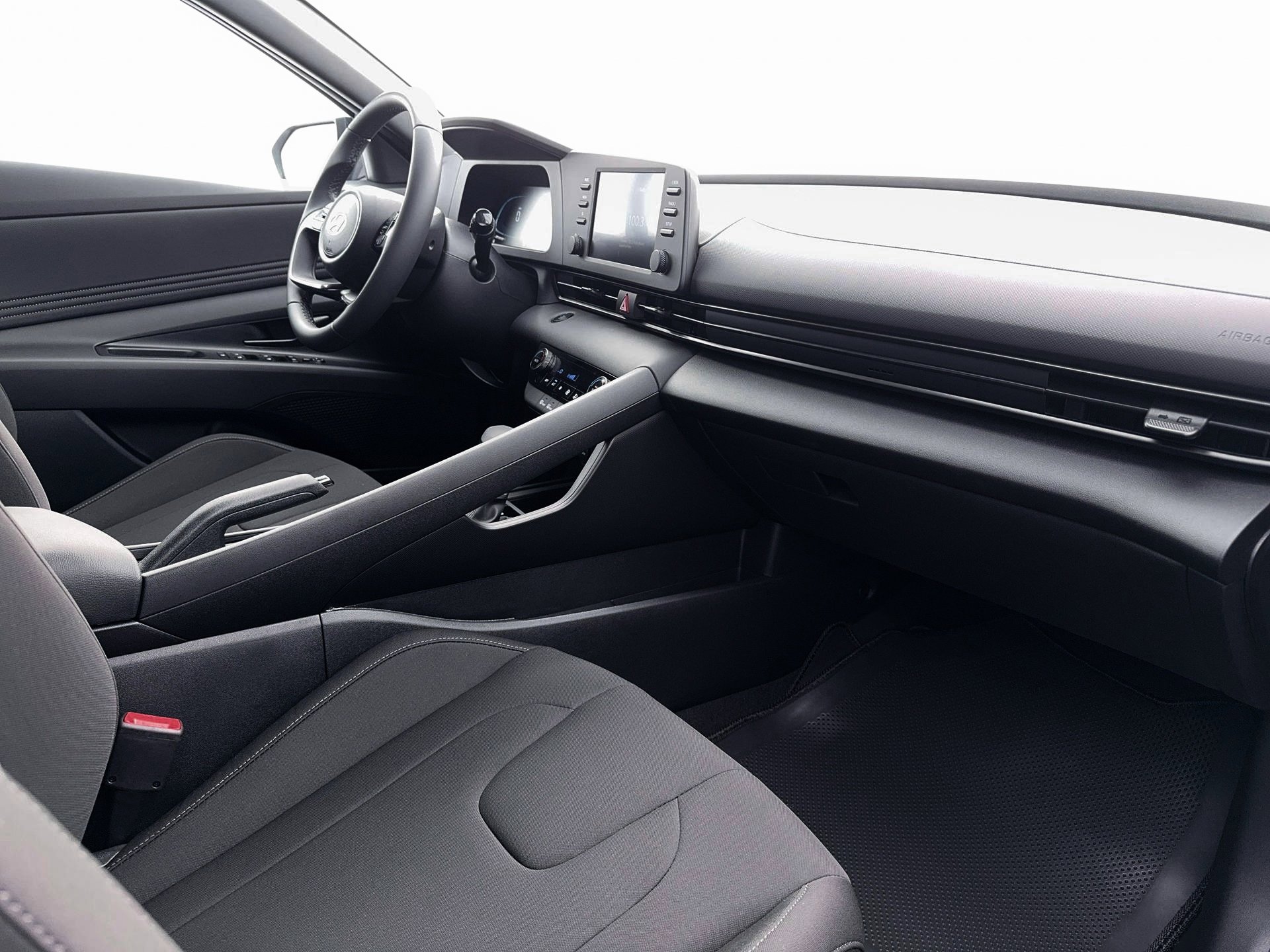 New 2026 Hyundai Elantra Sport FWD image 15