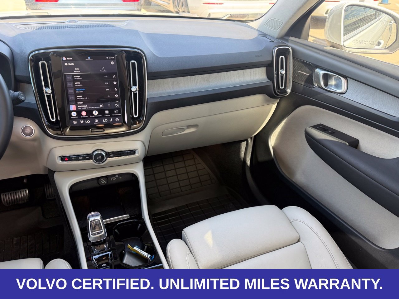 Certified 2024 Volvo XC40 B5 Ultimate w/ Protection Package Premier AWD/4WD image 20