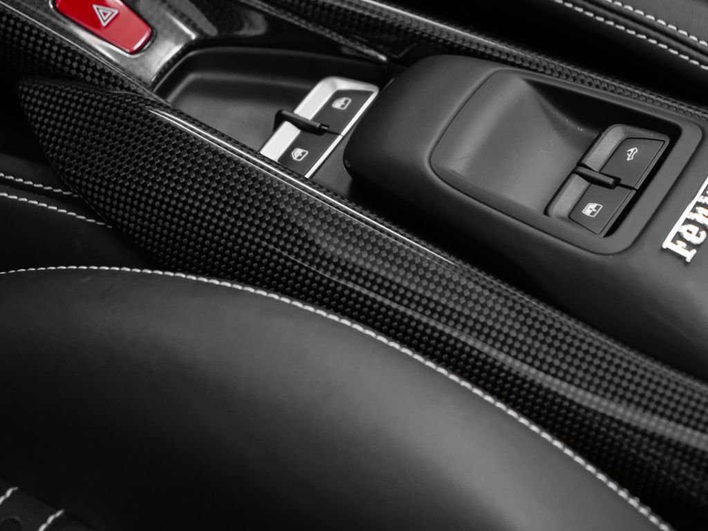 Certified 2021 Ferrari F8 Tributo RWD image 48