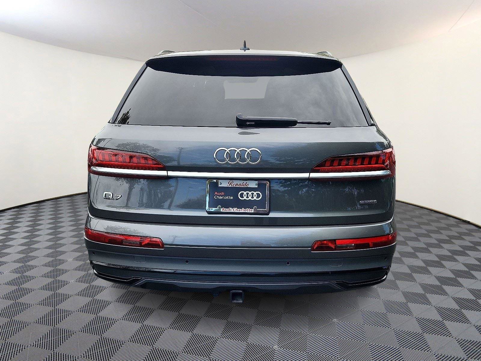 Used 2021 Audi Q7 3.0T Prestige w/ Prestige Package image 6