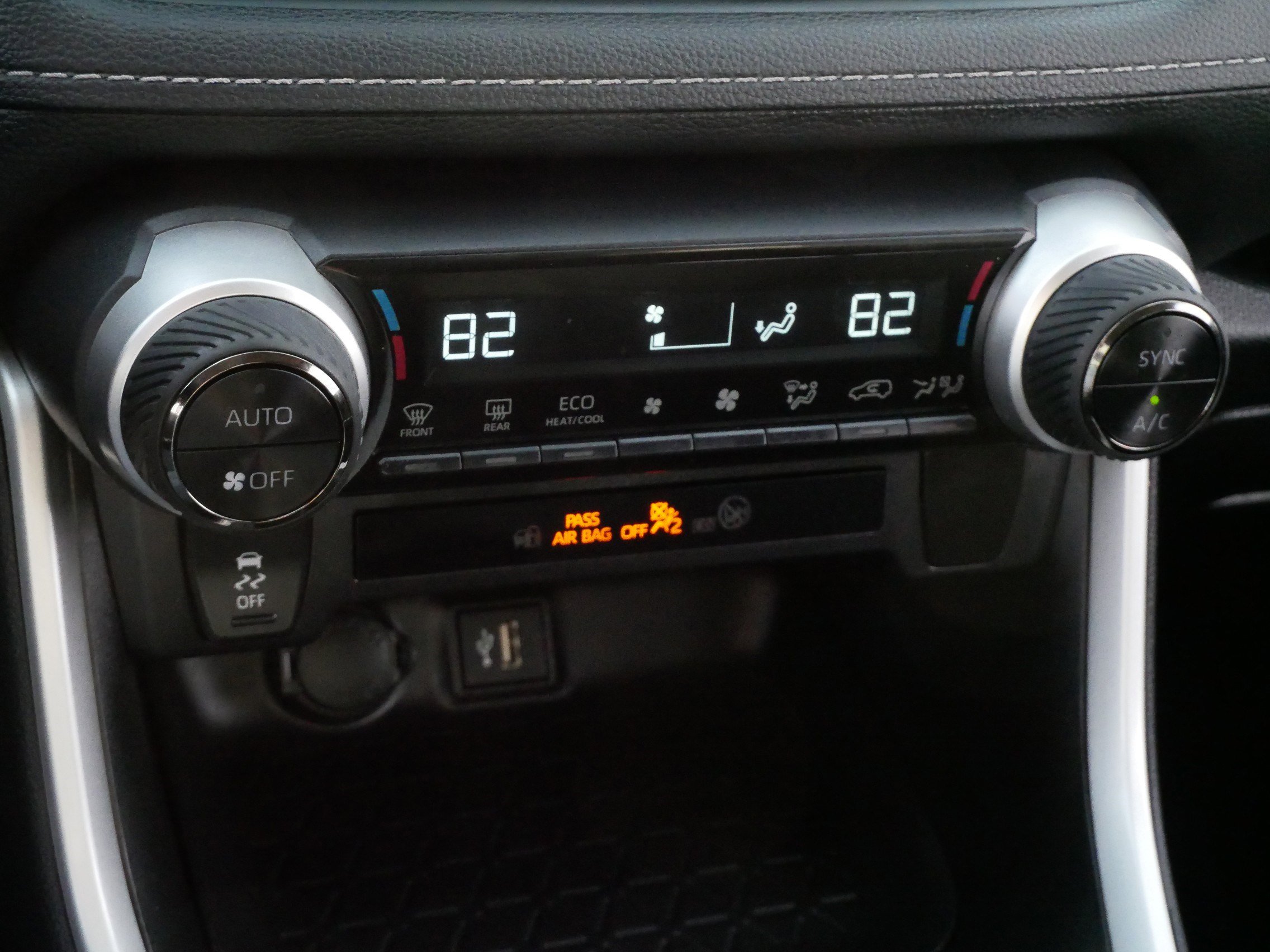 Used 2024 Toyota RAV4 LE image 23