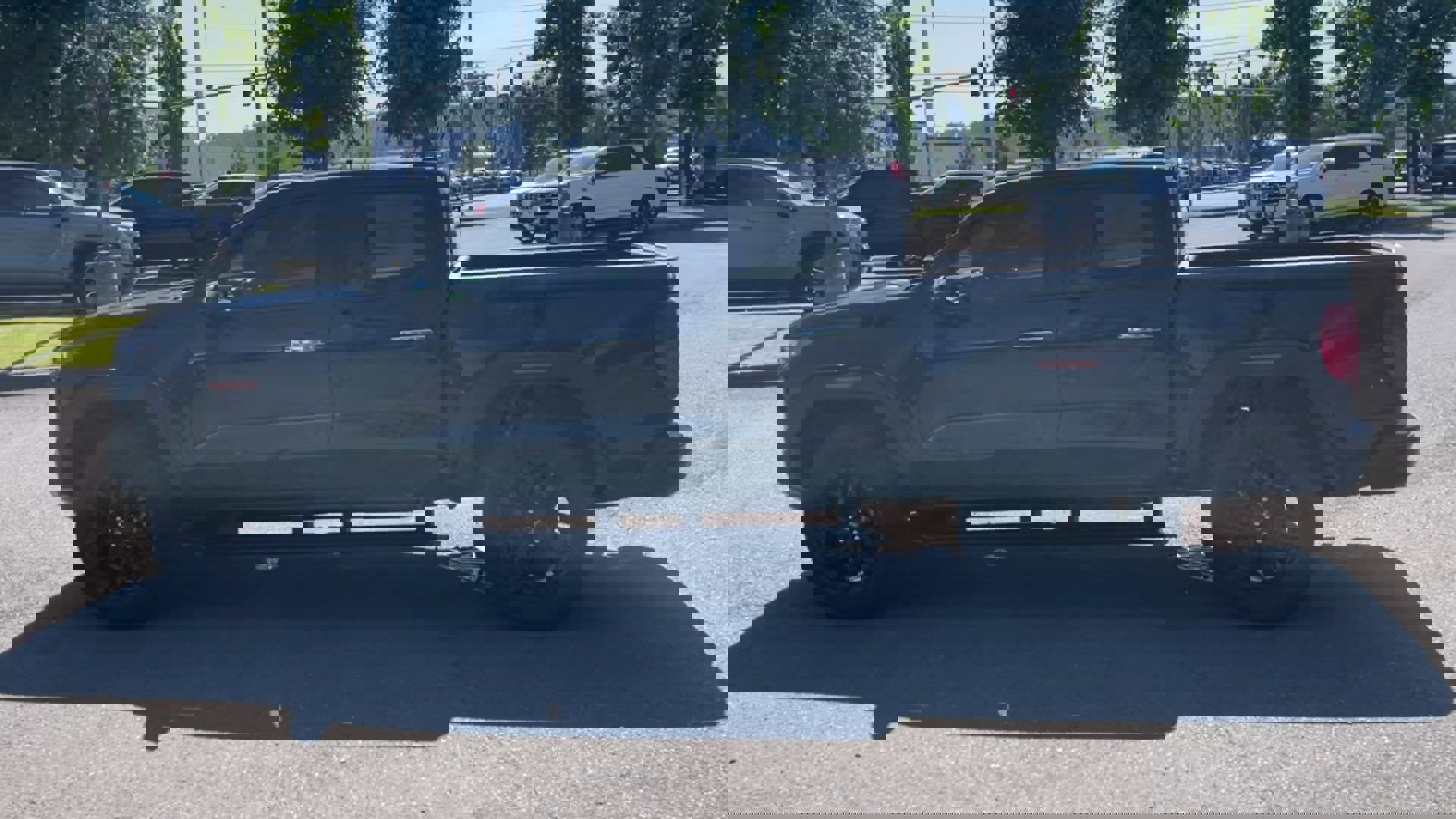 New 2025 GMC Canyon Denali w/ LPO, Denali Black Edition image 73