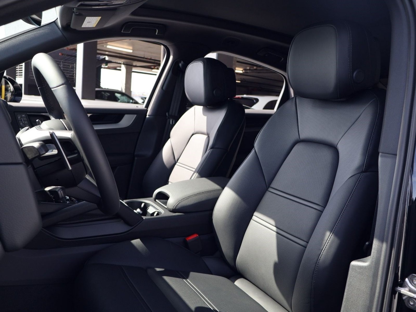 New 2026 Porsche Cayenne Coupe AWD/4WD image 3