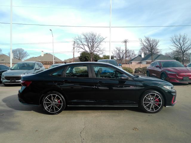 Used 2025 Volkswagen Jetta GLI Autobahn FWD image 5