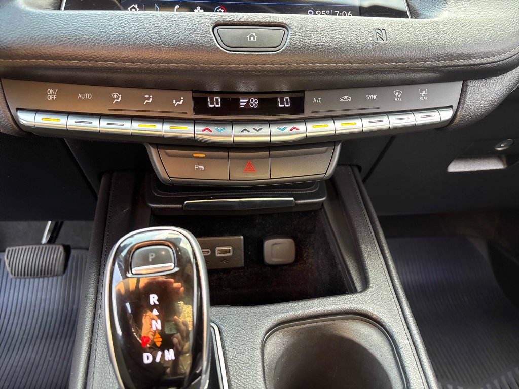 Used 2020 Cadillac XT4 Premium Luxury AWD/4WD image 42