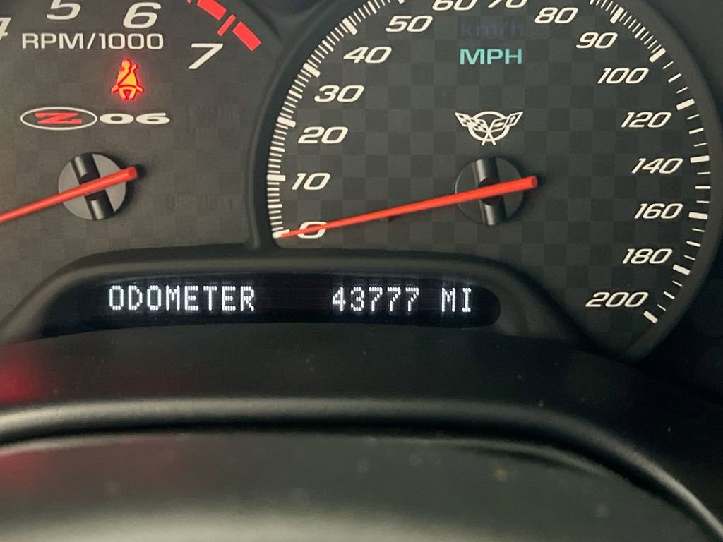 Used 2004 Chevrolet Corvette Z06 w/ Z06 Preferred Equipment Group image 13