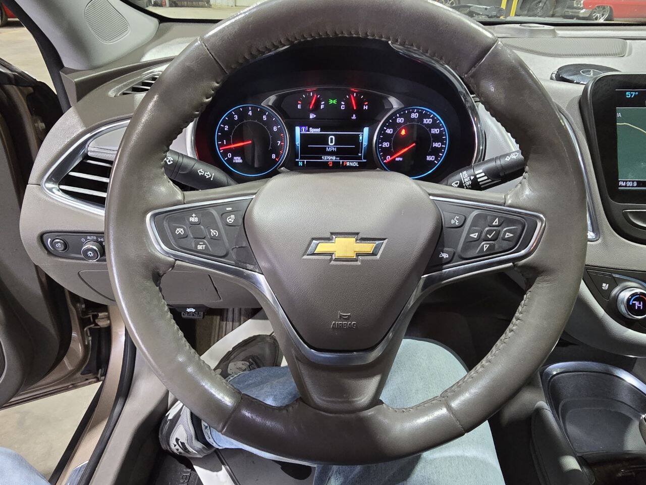 Used 2018 Chevrolet Malibu Premier w/ Premier Sun and Wheel Package FWD image 36