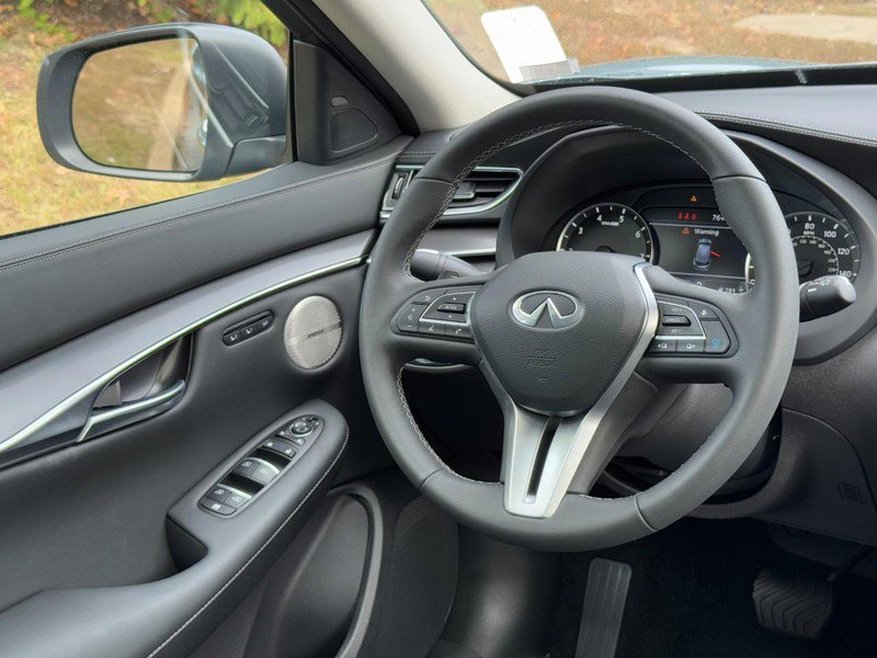 Used 2025 INFINITI QX50 Luxe image 13