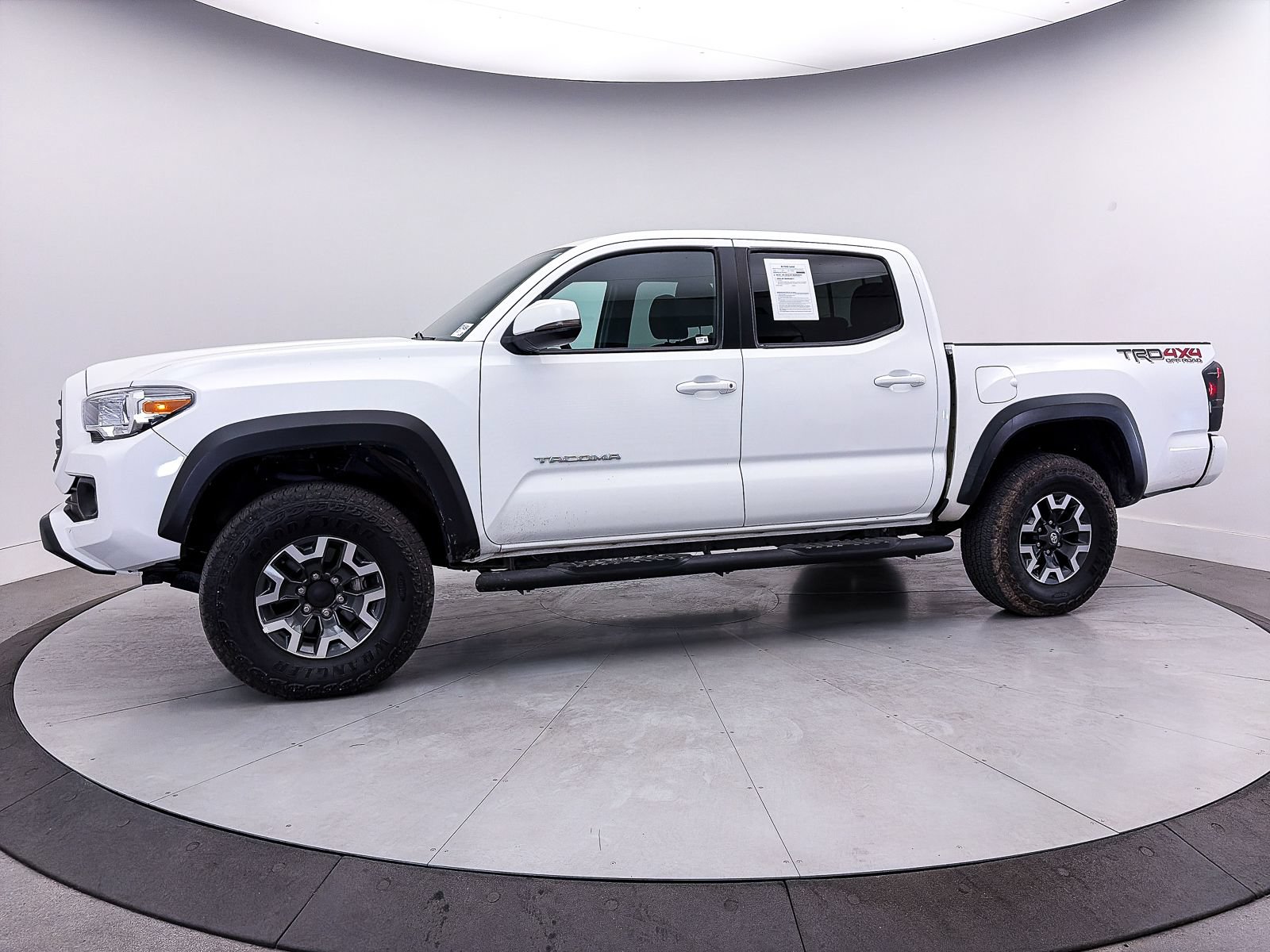 Used 2021 Toyota Tacoma TRD Off-Road w/ Technology Package AWD/4WD image 40