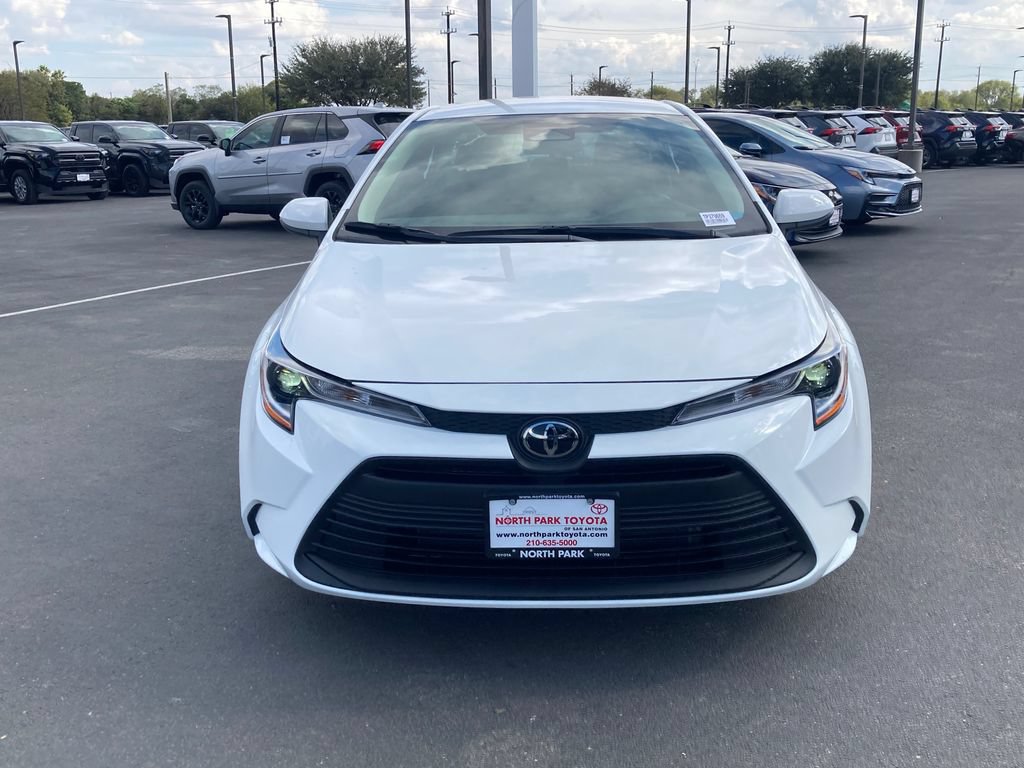 New 2026 Toyota Corolla LE FWD image 2