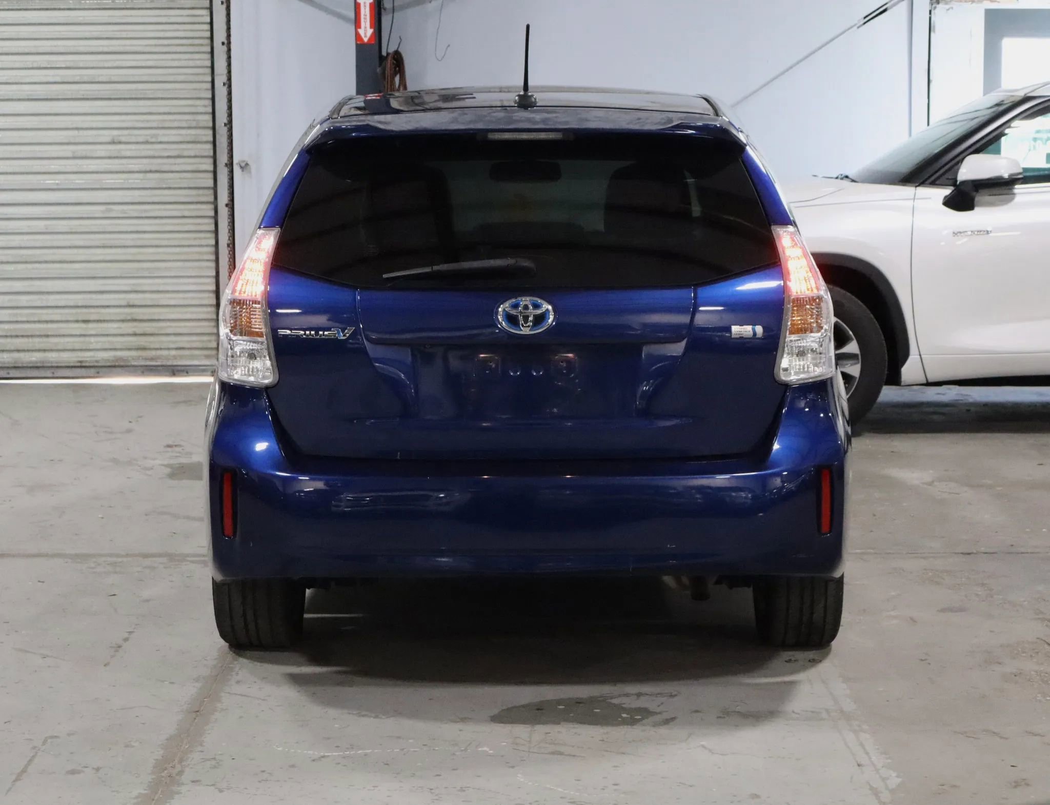 Used 2012 Toyota Prius V Five image 6
