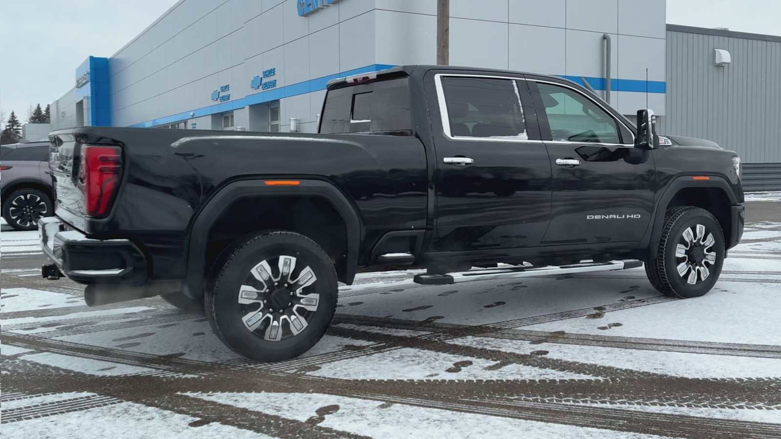 Certified 2024 GMC Sierra 2500 Denali w/ Denali Reserve Package image 2