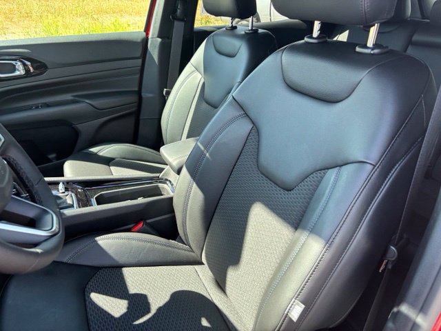 New 2026 Jeep Compass Latitude AWD/4WD image 12
