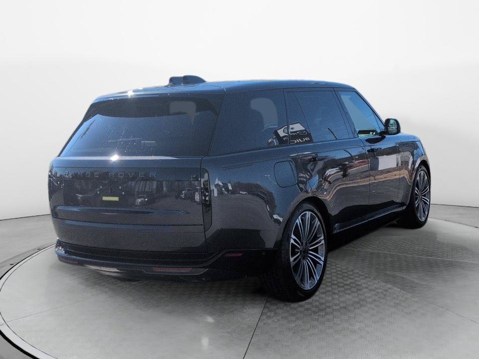 New 2026 Land Rover Range Rover Long Wheelbase SE AWD/4WD image 7