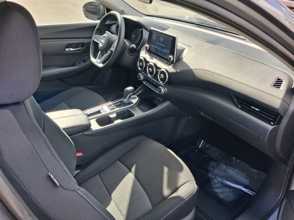 Used 2025 Nissan Sentra SV FWD image 22