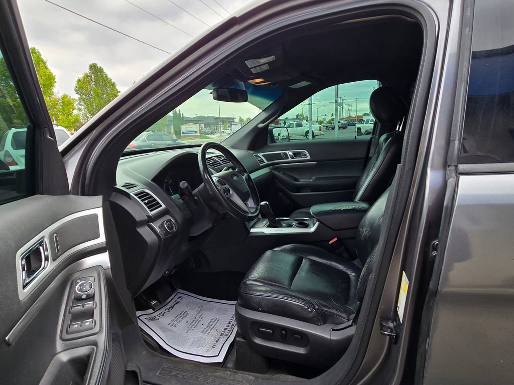 Used 2012 Ford Explorer XLT FWD image 10