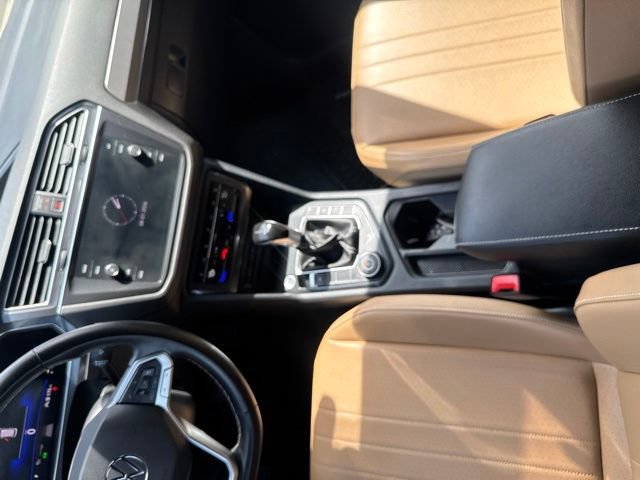 Used 2022 Volkswagen Tiguan SE AWD/4WD image 29