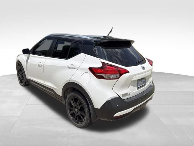 Used 2020 Nissan Kicks SR w/ SR Premium Package FWD image 6