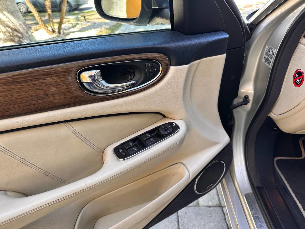 Used 2009 Jaguar XJ Vanden Plas Super V8 Portfolio image 50