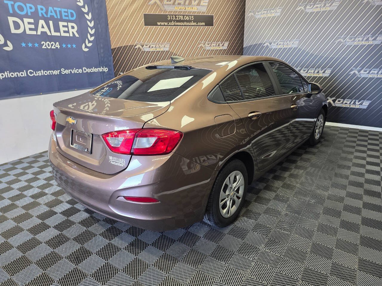 Used 2019 Chevrolet Cruze LS FWD image 15
