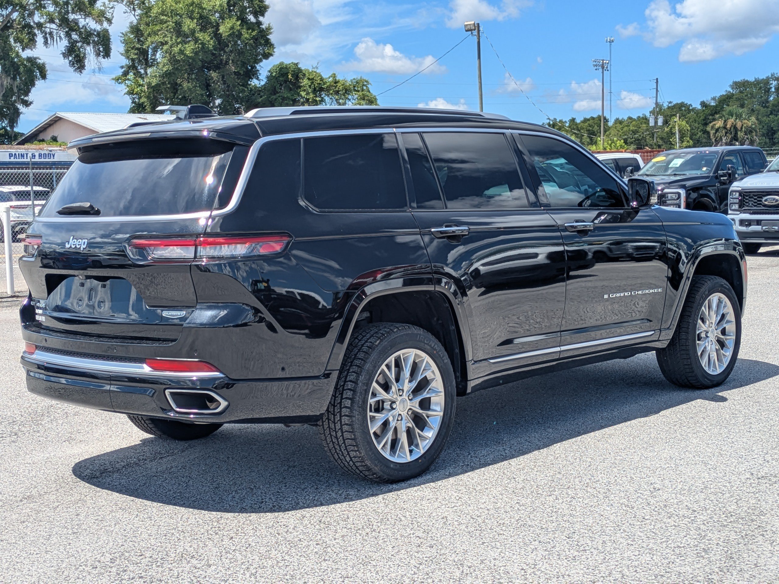 Used 2021 Jeep Grand Cherokee L Summit w/ Luxury Tech Group V AWD/4WD image 4