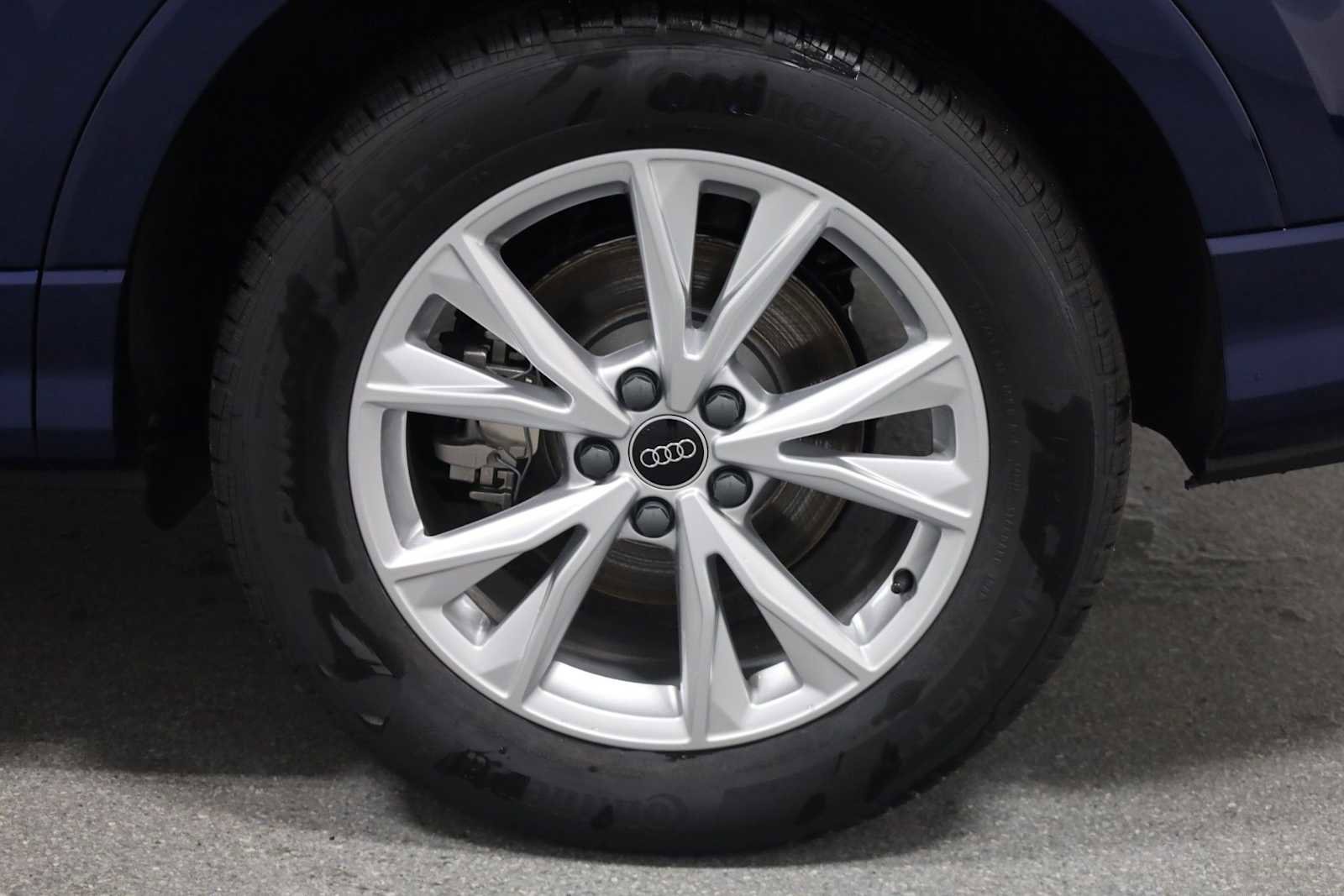 New 2025 Audi Q3 2.0T Premium image 35