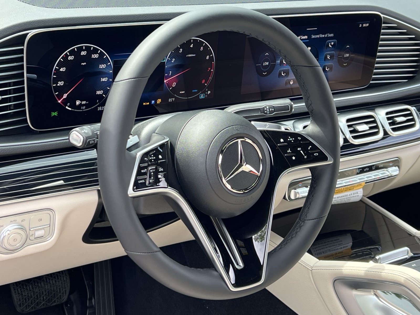 New 2026 Mercedes-Benz GLE 580 4MATIC image 21