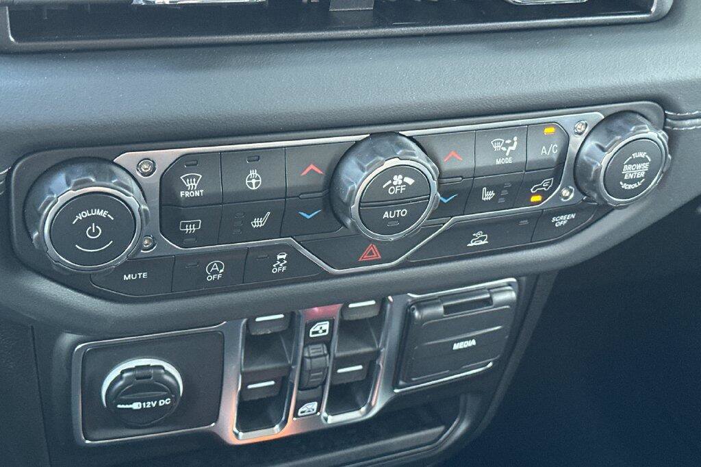 New 2026 Jeep Gladiator Sport AWD/4WD image 19