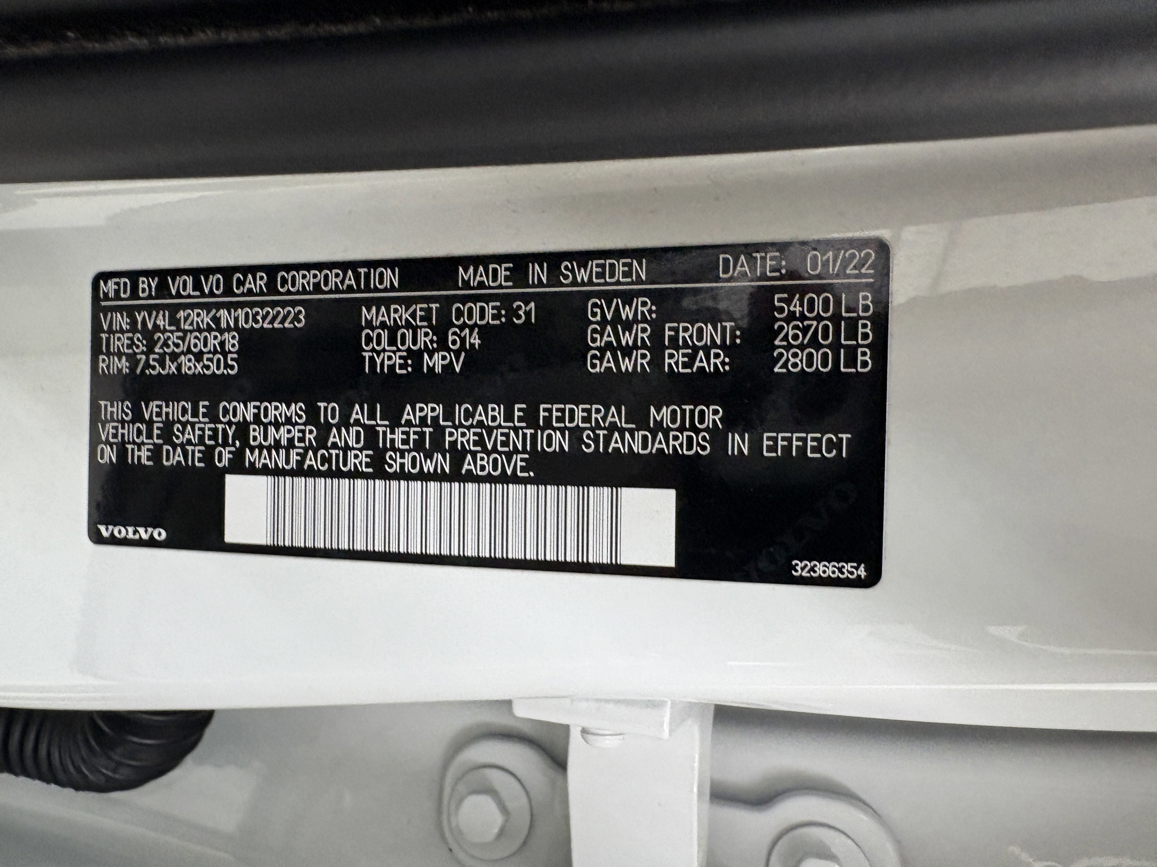 Used 2022 Volvo XC60 B5 Momentum image 38