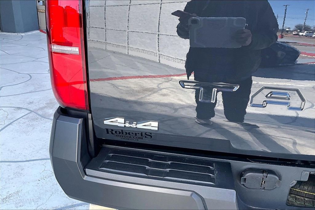Used 2025 Toyota Tacoma SR image 19