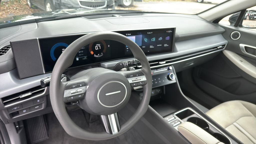Used 2025 Hyundai Sonata SEL image 16