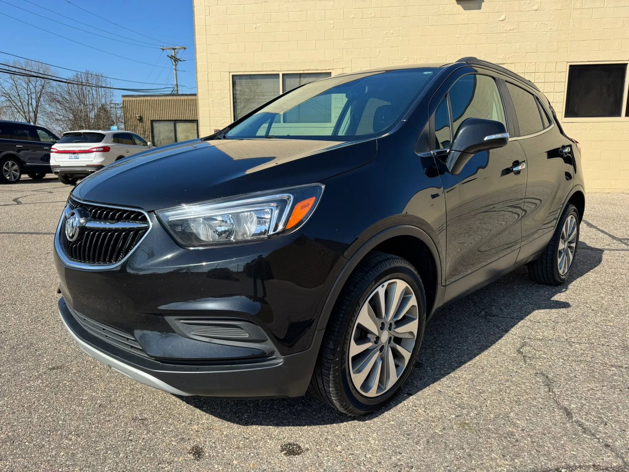 Used 2019 Buick Encore Preferred AWD/4WD image 3